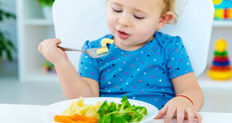 enfant-cinq-aliments-essentiels-pour-une-alimentation-saine-et-economique-pour-vos-enfants