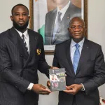 taekwondo-cisse-cheick-sallah-presente-officiellement-sa-fondation-au-ministre-adje-silas-metch