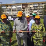 lycee-moderne-de-treichville-le-ministre-adje-silas-metch-inaugure-le-terrain-de-football-renove