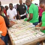 la-caravane-de-la-cnam-seduit-les-populations-de-n-douci