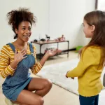 trouver-la-baby-sitter-ideale-3-etapes-cles-pour-faire-le-bon-choix