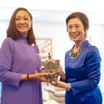 cooperation-ivoiro-japonaise-la-princesse-takamado-du-japon-retrocede-des-objets-culturels-a-la-cote-d-ivoire