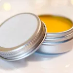 creez-votre-propre-parfum-solide-un-sillage-unique-et-personnalise-a-portee-de-main