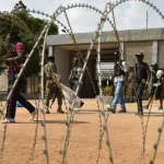 evasion-a-la-prison-de-bouake-ce-que-l-on-sait-du-trafic-de-drogues-et-de-la-revolte-des-detenus