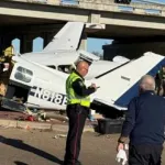drame-aux-etats-unis-un-avion-fait-crash-en-pleine-ville-causes-et-nombre-de-morts-enregistres