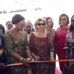 lutte-contre-les-vbg-mme-dominique-ouattara-inaugure-la-maison-des-femmes-d-adiake-safe-home
