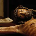 la-revue-de-l-actualite-internationale-gueguerre-alger-paris-paques-incendie-du-palais-presidentiel-de-freetown