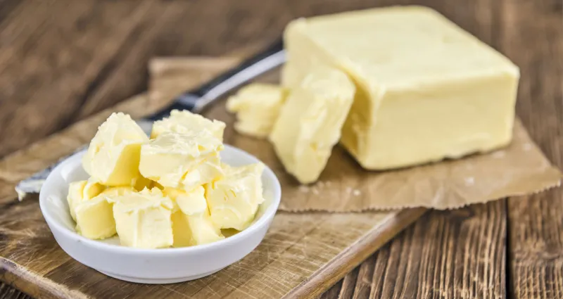adieu-beurre-bonjour-saveurs-8-alternatives-plus-saines-a-tester-sans-tarder