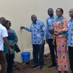 brobo-l-ecole-du-village-de-koffi-koffikro-connectee-a-l-eau-potable-et-a-l-electricite