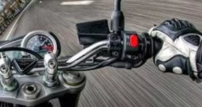 comment-conduire-en-moto-en-toute-securite