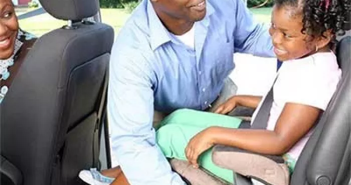 comment-garder-ses-enfants-en-securite-en-voiture