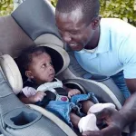 bebe-en-voiture-attention-au-coup-de-chaleur