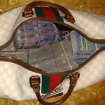 cocody-un-majordome-vole-50-millions-de-f-cfa-et-s-enfuit-avec-sa-famille