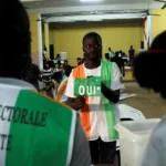 le-pouvoir-se-felicite-de-la-victoire-du-oui-l-opposition-crie-a-la-fraude