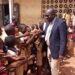 divo-un-cadre-soulage-une-ecole-primaire