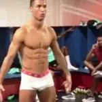cristiano-ronaldo-en-slip-moulant
