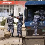 affrontements-entre-etudiants-et-forces-de-l-ordre-un-gendarme-blesse-plusieurs-arrestations