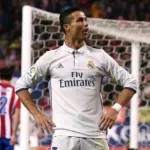 cristiano-ronaldo-traite-de-pede