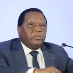 legislatives-2016-apres-la-cloture-du-depot-des-dossiers-des-candidats-defilent-a-la-cei