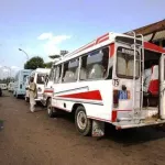 abobo-un-gbaka-ecrase-une-coiffeuse-le-chauffeur-prend-la-fuite