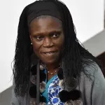 proces-de-l-ex-premiere-dame-simone-gbagbo-dit-non-a-un-huissier-envoye-vers-elle