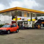 abobo-une-station-service-attaquee-plusieurs-futs-d-huile-emportes