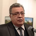 video-l-ambassadeur-russe-a-ankara-tue-dans-une-attaque-armee