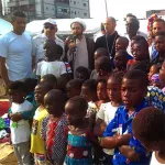 arbre-de-noel-l-association-islamique-francophone-al-sadeq-soulage-350-enfants