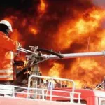 la-sir-prend-feu-la-fete-se-poursuit-chez-les-travailleurs