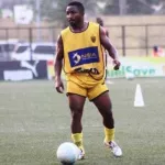 asec-d-abidjan-baky-le-conseiller-sportif-devenu-joueur