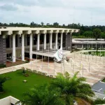 aviation-des-pilotes-de-ligne-formes-a-partir-d-avril-prochain-a-l-inphb