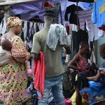 treichville-le-marche-de-friperie-de-belleville-detruit-les-commercants-en-pleurs