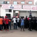 abidjan-incident-entre-la-police-et-les-marcheurs-du-fpi-a-la-gare-de-bassam