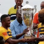 baky-celebre-le-titre-avec-l-asec-mimosas-19-ans-apres