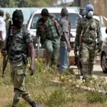 bouake-des-ex-combattants-demobilises-sortent-en-masse-au-corridor-nord