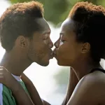 echange-de-bacteries-resistances-aux-infections-ce-qui-se-passe-lors-d-un-baiser