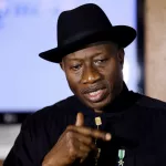 nigeria-scandale-financier-l-ex-president-goodluck-jonathan-invite-a-comparaitre