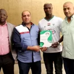 aristide-bance-a-pose-ses-bagages-en-egypte