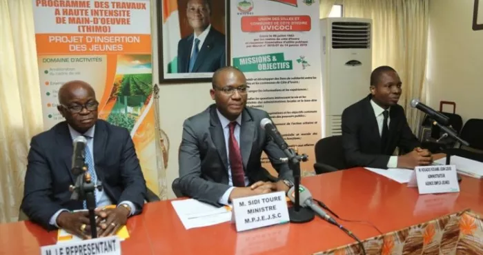 emploi-jeunes-4772-places-a-pourvoir-les-personnes-et-postes-concernes
