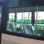 jeux-de-la-francophonie-n-ayant-pas-eu-acces-au-stade-felicia-ils-cassent-15-bus-de-la-sotra-et-se-font-arreter