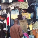 treichville-detruit-il-y-a-sept-semaines-le-marche-de-friperie-de-belleville-revient