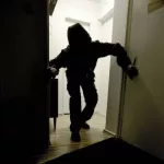 angre-un-francais-endormi-se-fait-voler-ses-biens