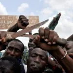 adjame-violents-affrontements-entre-populations-et-microbes