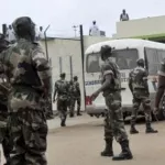 evasion-de-prevenus-au-palais-de-justice-du-plateau-les-7-gardes-penitentiaires-entendus-par-la-police-criminelle