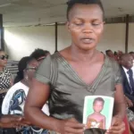 la-ministre-ivoirienne-mariatou-kone-pleure-la-fillette-de-5-ans-morte-a-la-suite-du-viol-commis-par-un-homme-de-40-ans
