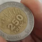 bangolo-refus-de-la-piece-de-250-francs-dans-le-commerce-le-commandant-de-brigade-met-les-commercants-en-garde