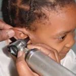 lavage-utilisation-de-coton-tige-comment-prendre-soin-de-vos-oreilles