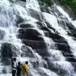 gestion-de-la-cascade-naturelle-de-man-bagarres-sanglantes-entre-populations-et-agents-municipaux