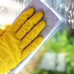 nettoyer-les-vitres-avec-du-vinaigre