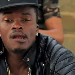 debordo-leekunfa-est-devenu-fou-selon-des-fans-jaloux-il-casse-son-trophee-des-awards